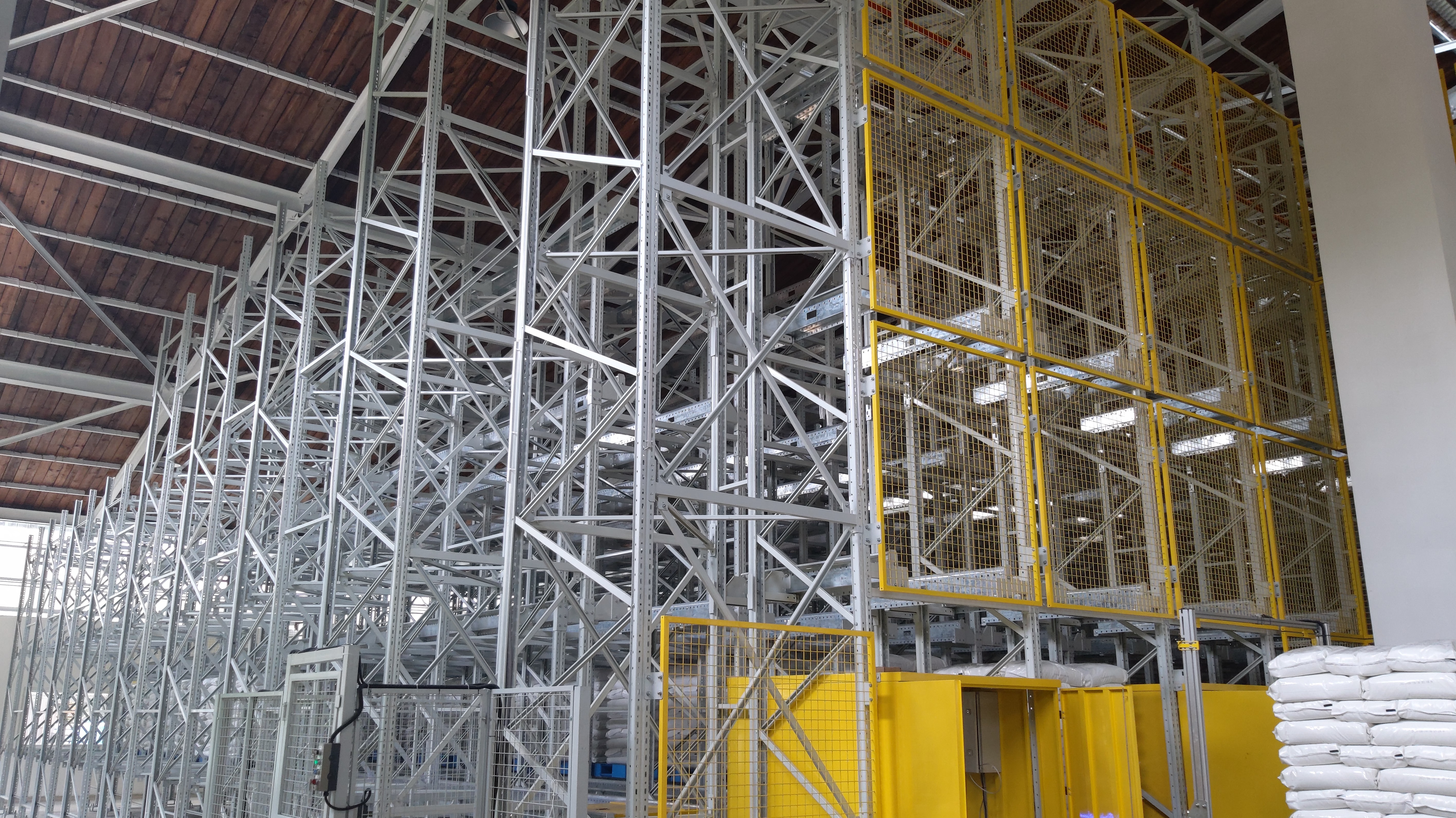 智能仓库如何实现智能化管理？