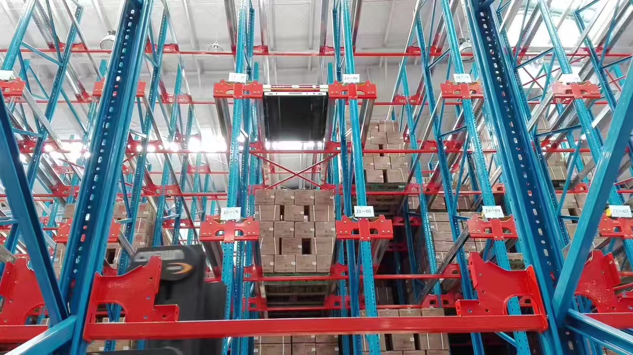 四向穿梭车立库如何实现储存量跨越式提升？