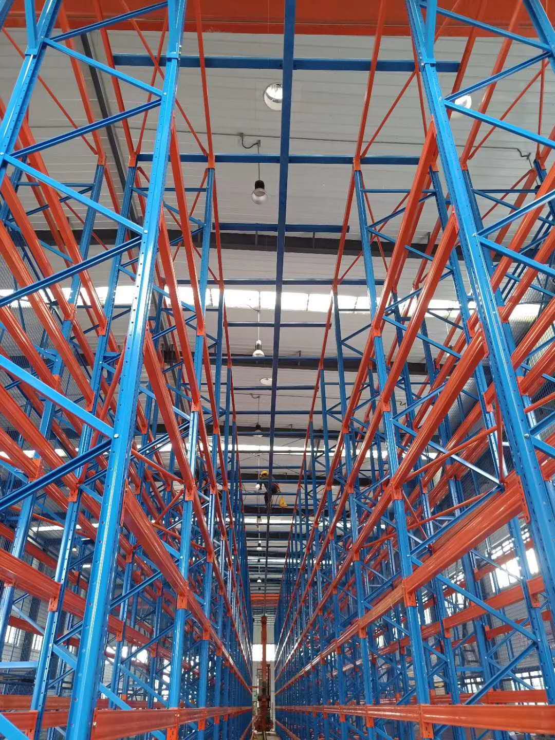  J9九游会游戏(j9九游平台)w66稳定版离不开的基础载体 —— 货架的核心作用全解析